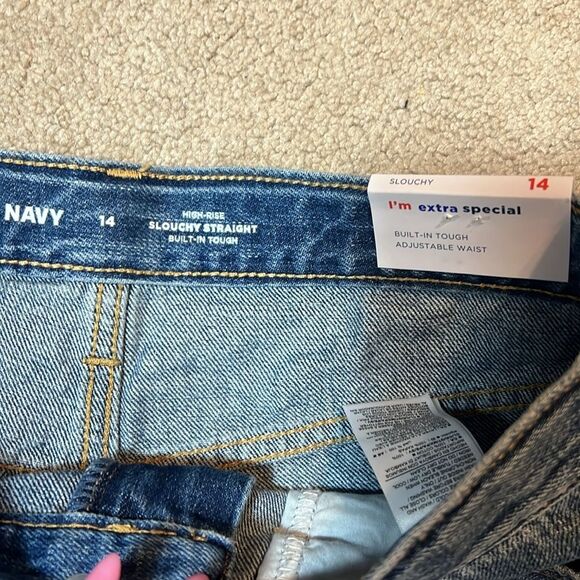 BNWT - OLD NAVY HIGH RISE SLOUCHY STRAIGHT JEAN DENIMN SHORTS - 14 - Picture 4 of 5